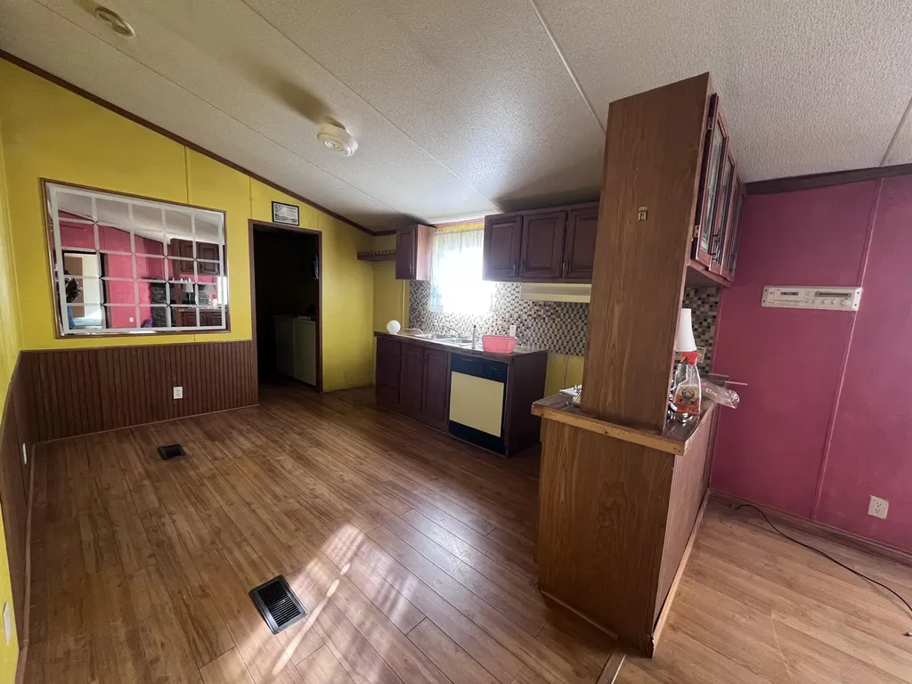 122 Blue Hollow Road Frakes KY 40940