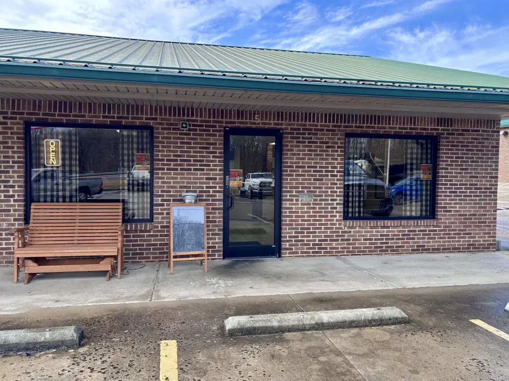 10275 N Highway 27 Eubank KY 42567