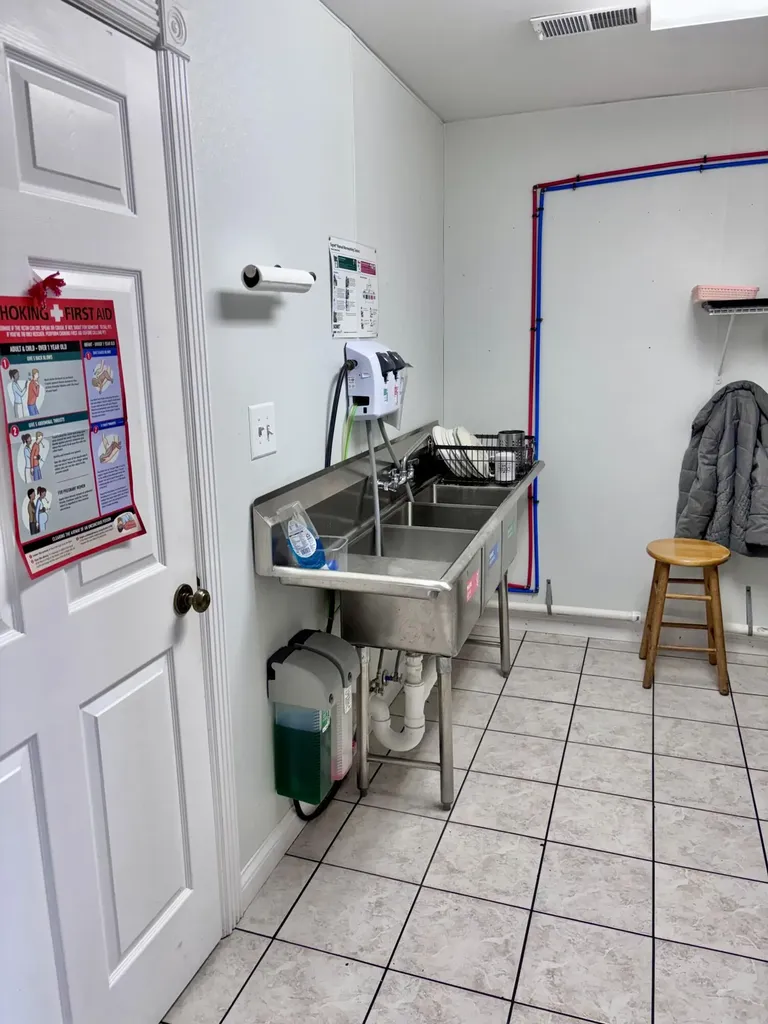 10275 N Highway 27 Eubank KY 42567