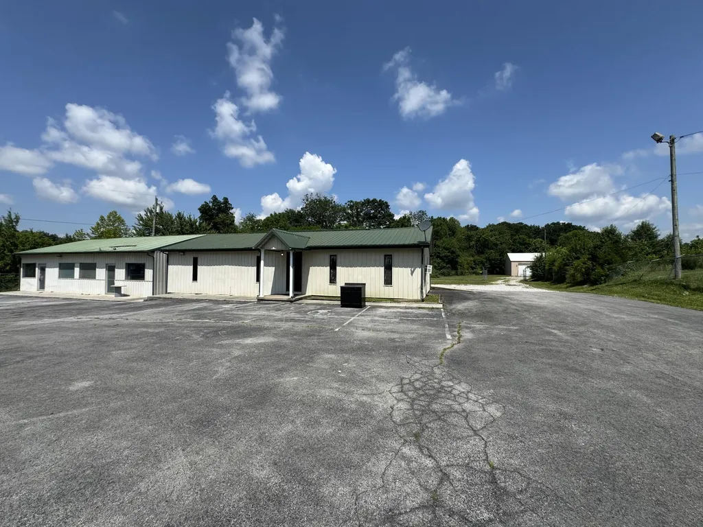 40 Glenview Road London KY 40741