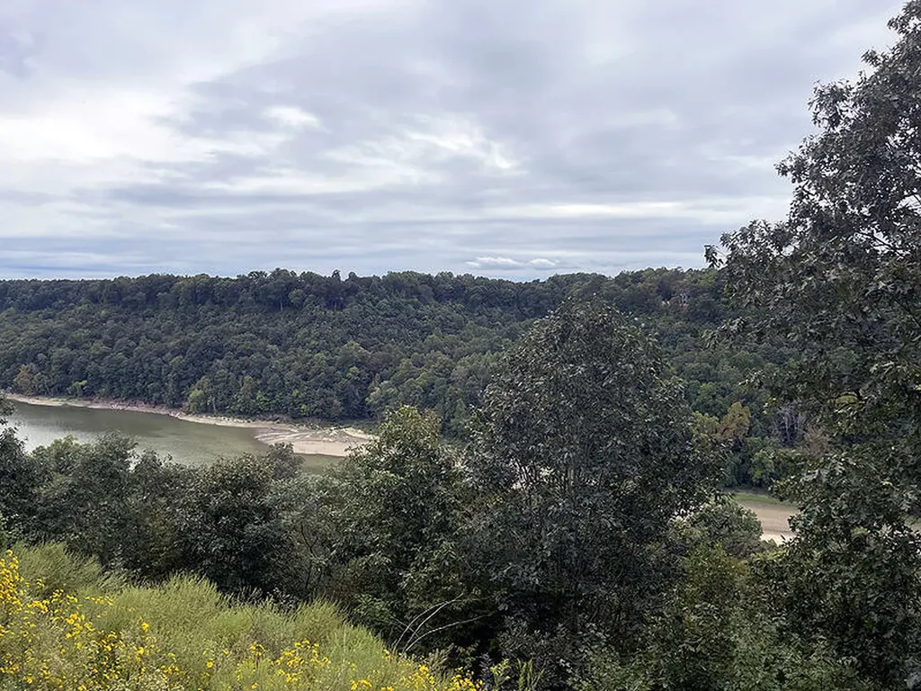 Lot 145 Stillwater Russell Springs KY 42642