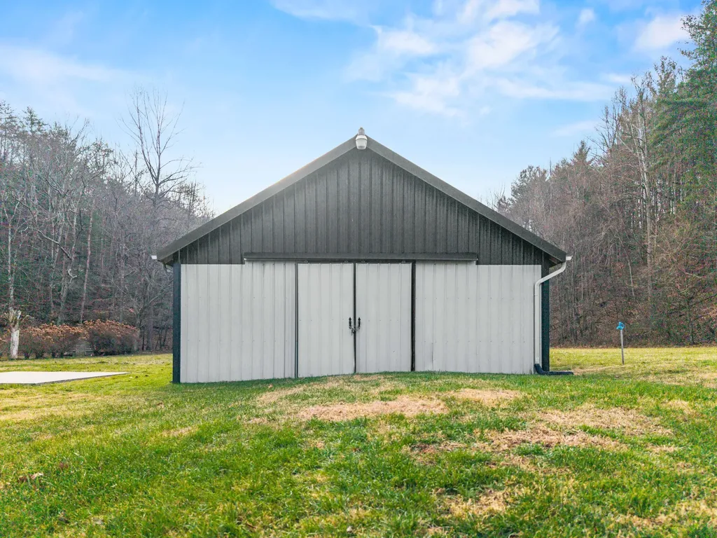 2581 Corder Flats Road Strunk KY 42649