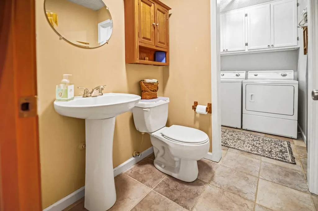 2581 Corder Flats Road Strunk KY 42649