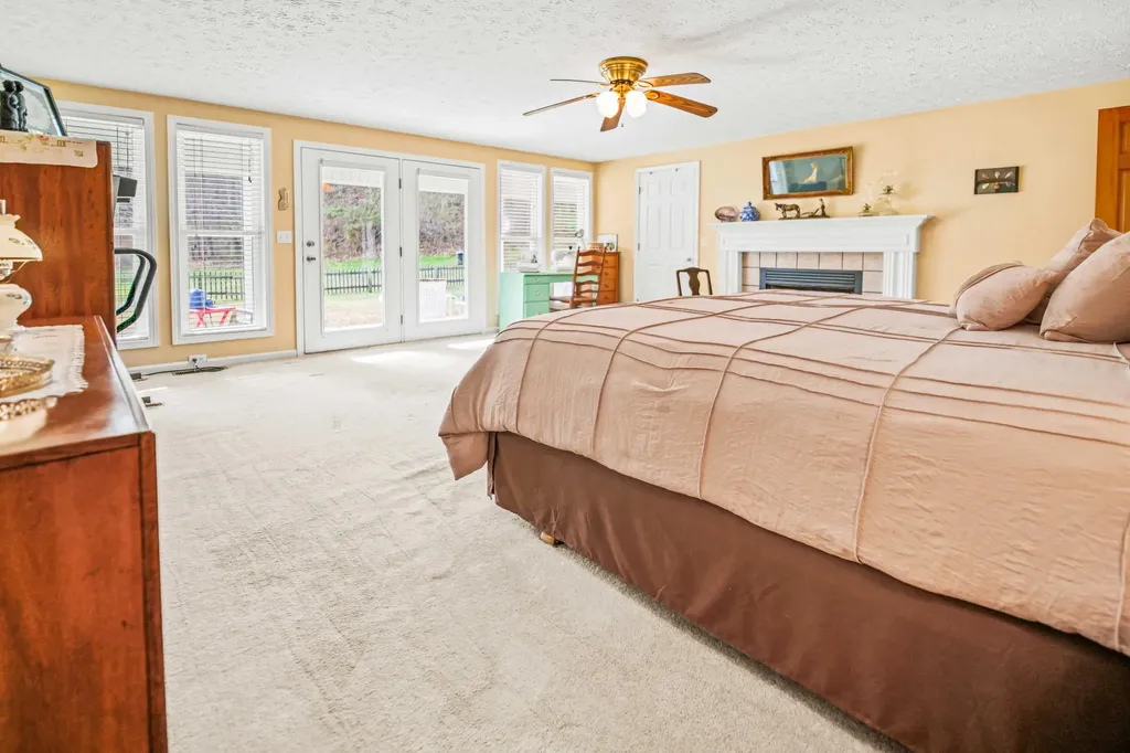 2581 Corder Flats Road Strunk KY 42649