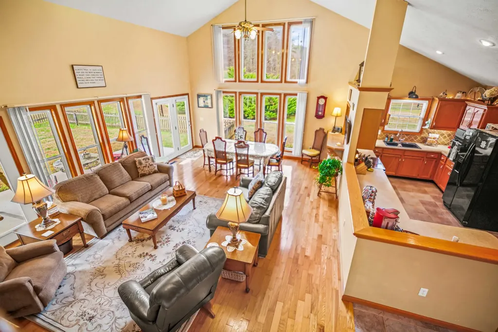2581 Corder Flats Road Strunk KY 42649