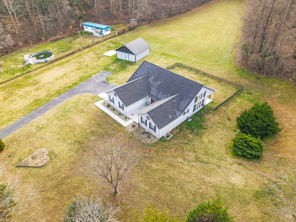 2581 Corder Flats Road Strunk KY 42649
