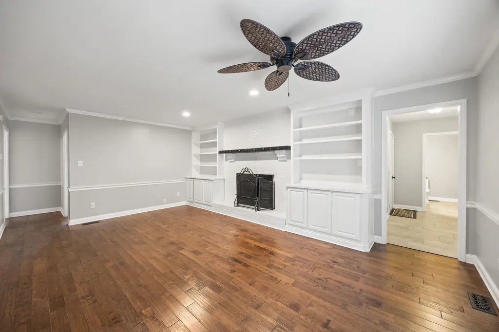 104 Lone Oak Drive Nicholasville KY 40356