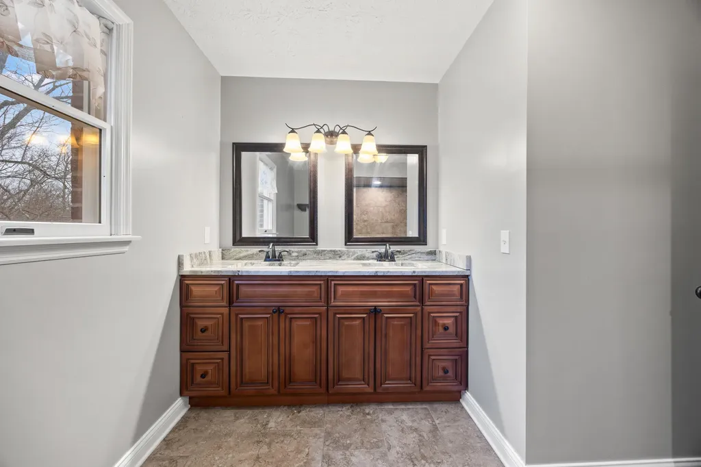 104 Lone Oak Drive Nicholasville KY 40356