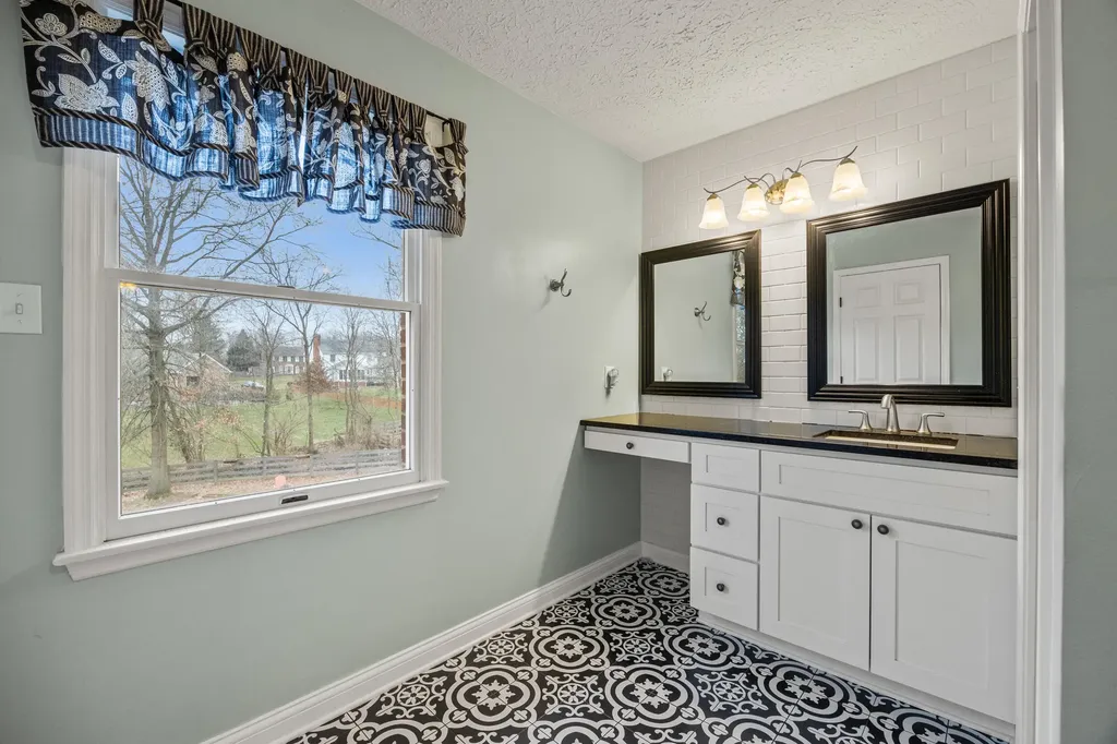 104 Lone Oak Drive Nicholasville KY 40356