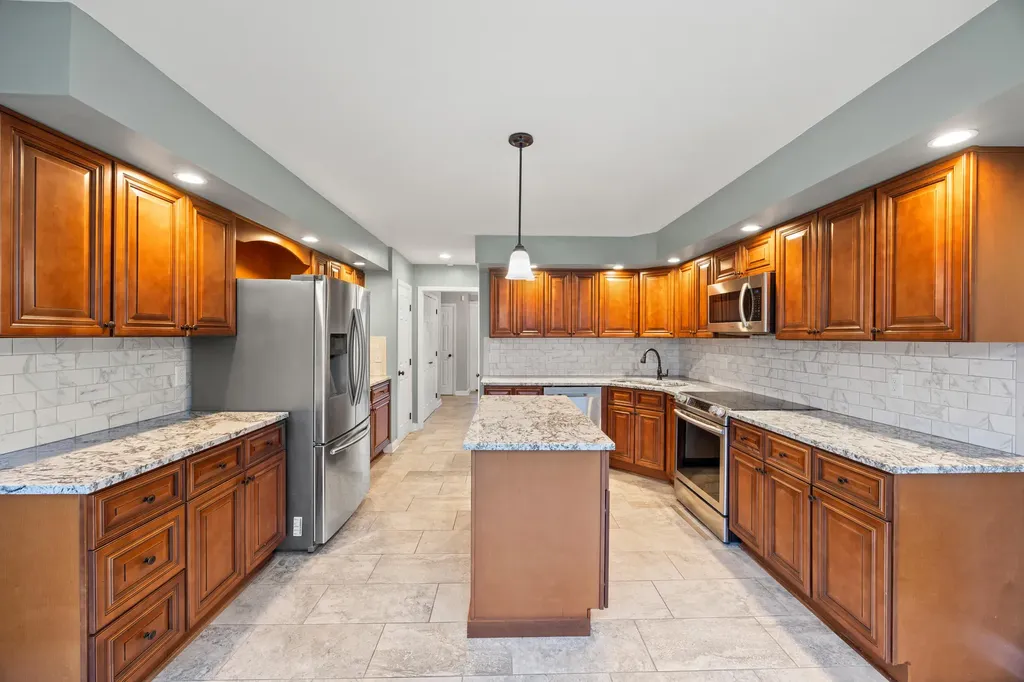 104 Lone Oak Drive Nicholasville KY 40356