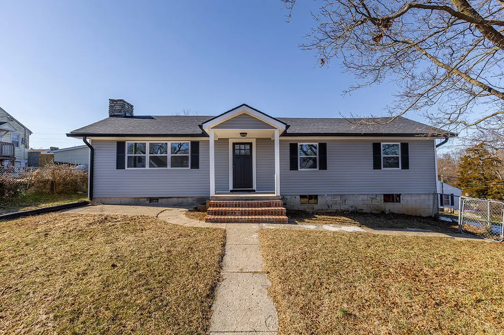 215 Harmon Street Paris KY 40361