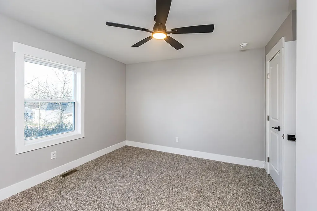 215 Harmon Street Paris KY 40361