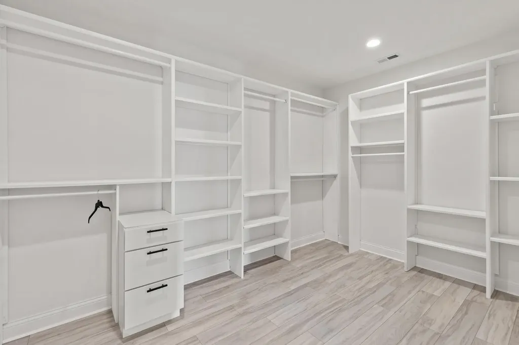 417 Weston Park Lexington KY 40515