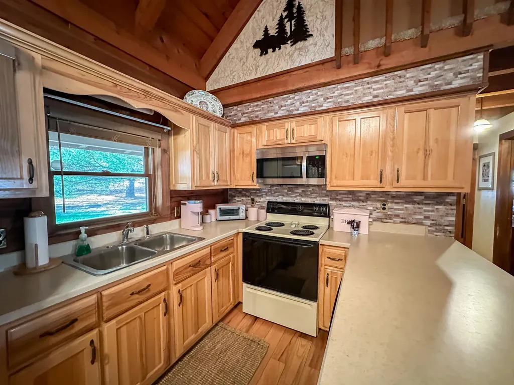 766 Old Flat Lick School Road Flat Lick KY 40935