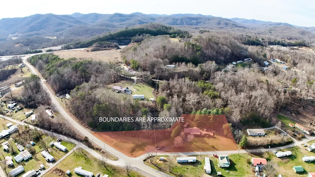 766 Old Flat Lick School Road Flat Lick KY 40935