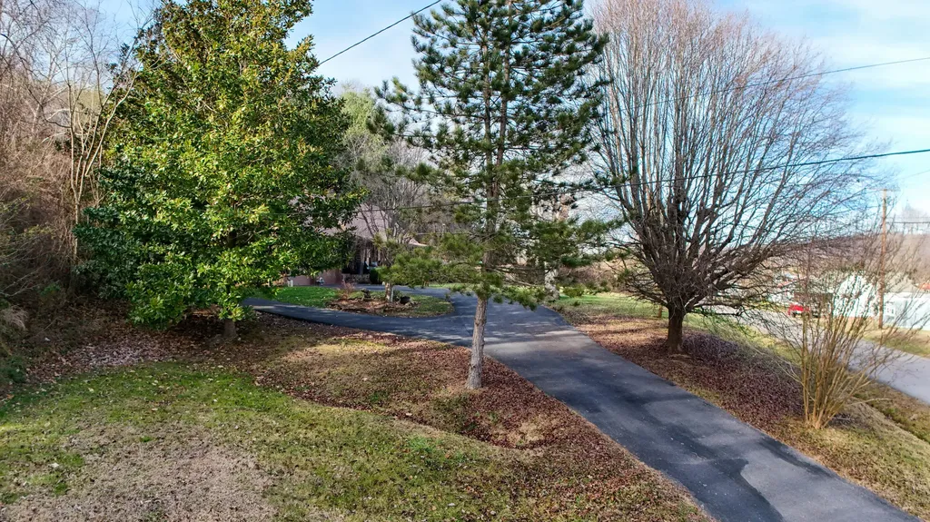 766 Old Flat Lick School Road Flat Lick KY 40935