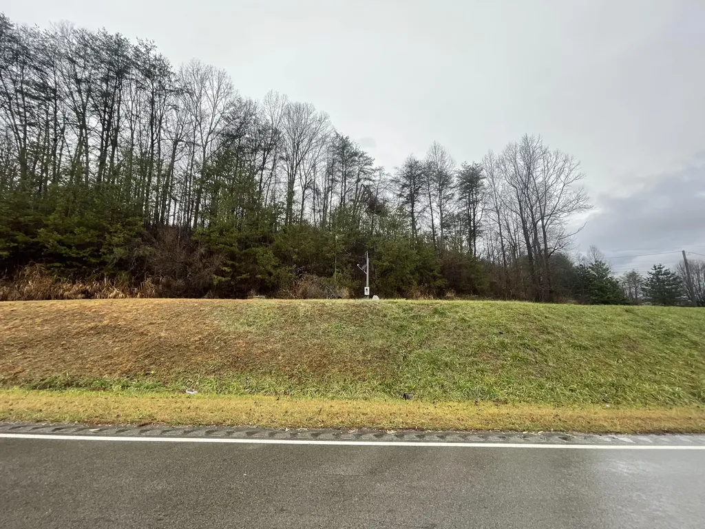766 Old Flat Lick School Road Flat Lick KY 40935