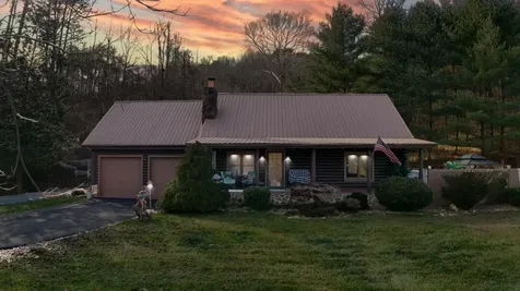 766 Old Flat Lick School Road Flat Lick KY 40935