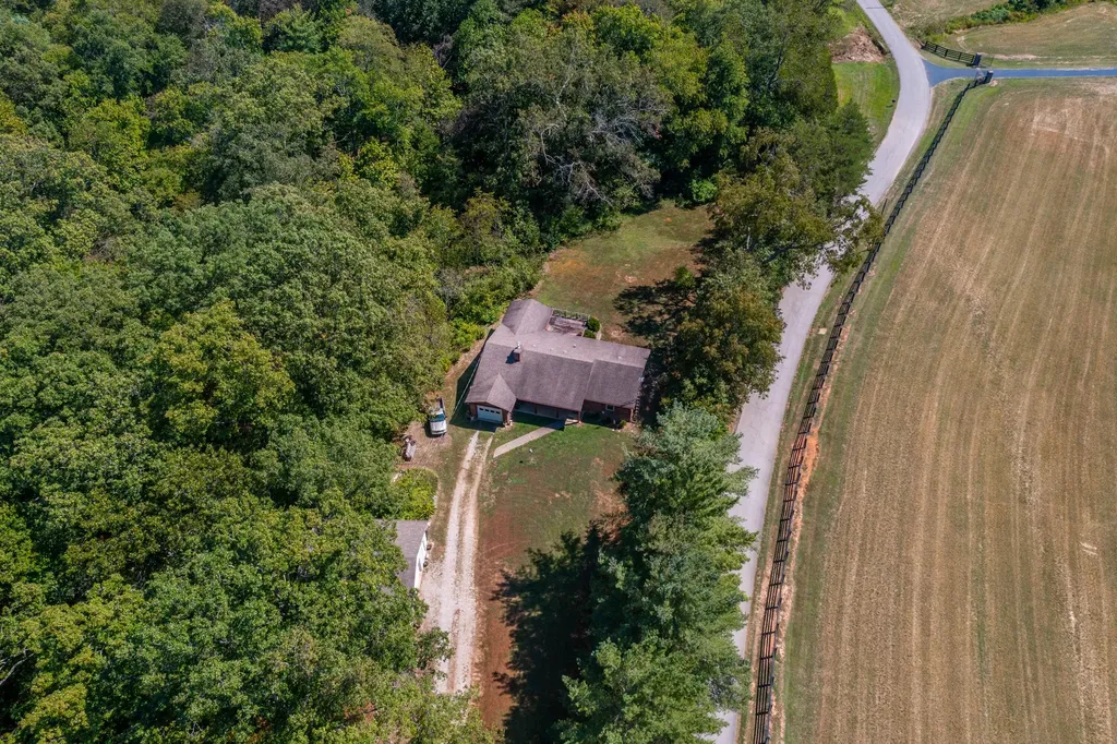 398 Pine Ridge Road Winchester KY 40391