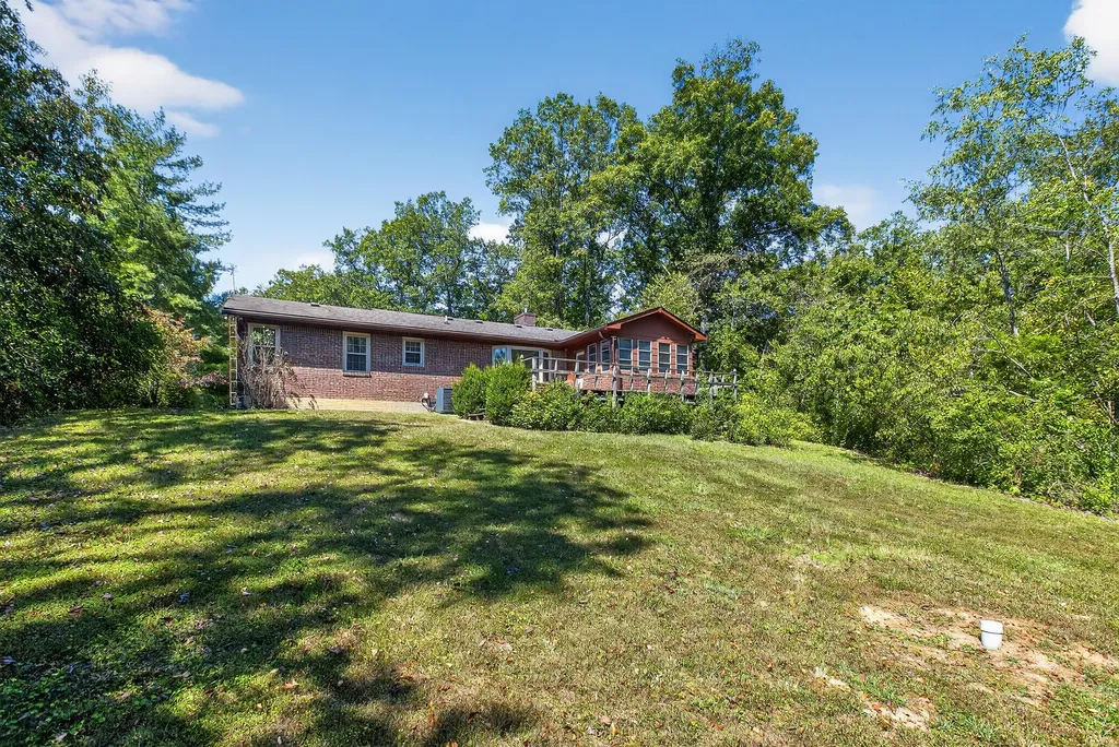 398 Pine Ridge Road Winchester KY 40391