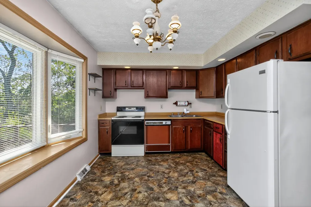398 Pine Ridge Road Winchester KY 40391