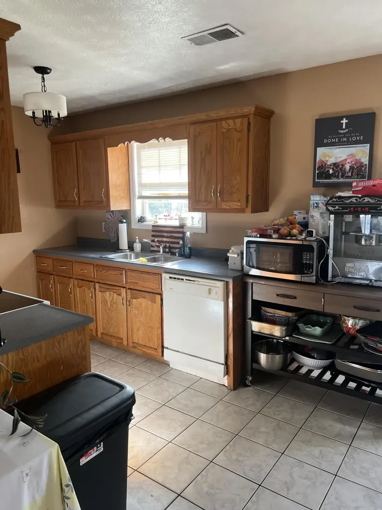 1096 Merrick Drive Richmond KY 40475