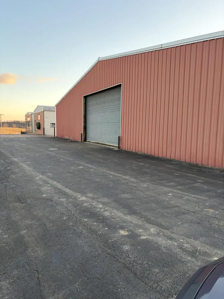 8646 Highway 421 South Mckee KY 40447