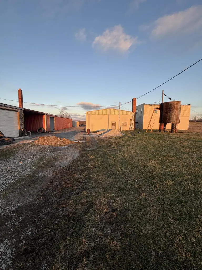 8646 Highway 421 South Mckee KY 40447