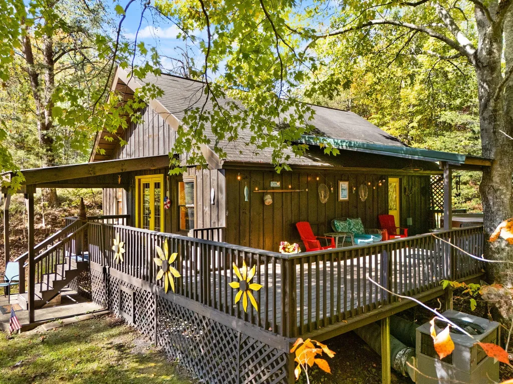 785 Cliffview Road Rogers KY 41365