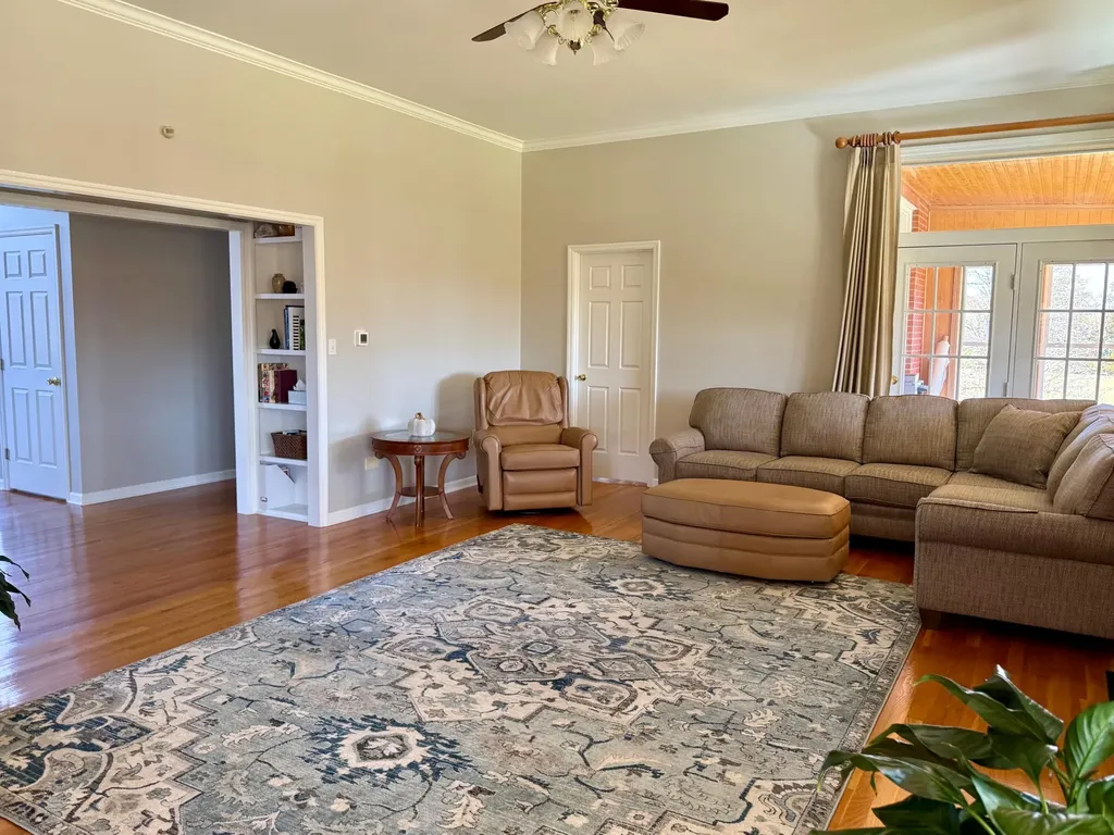 1235-A Long Branch Road Beattyville KY 41311