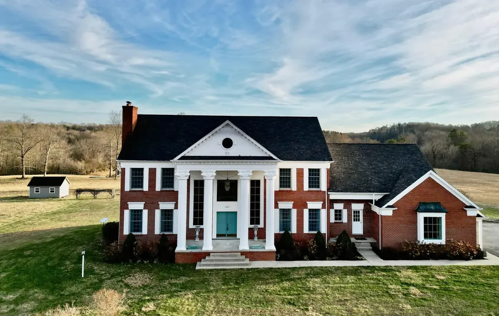 1235-A Long Branch Road Beattyville KY 41311