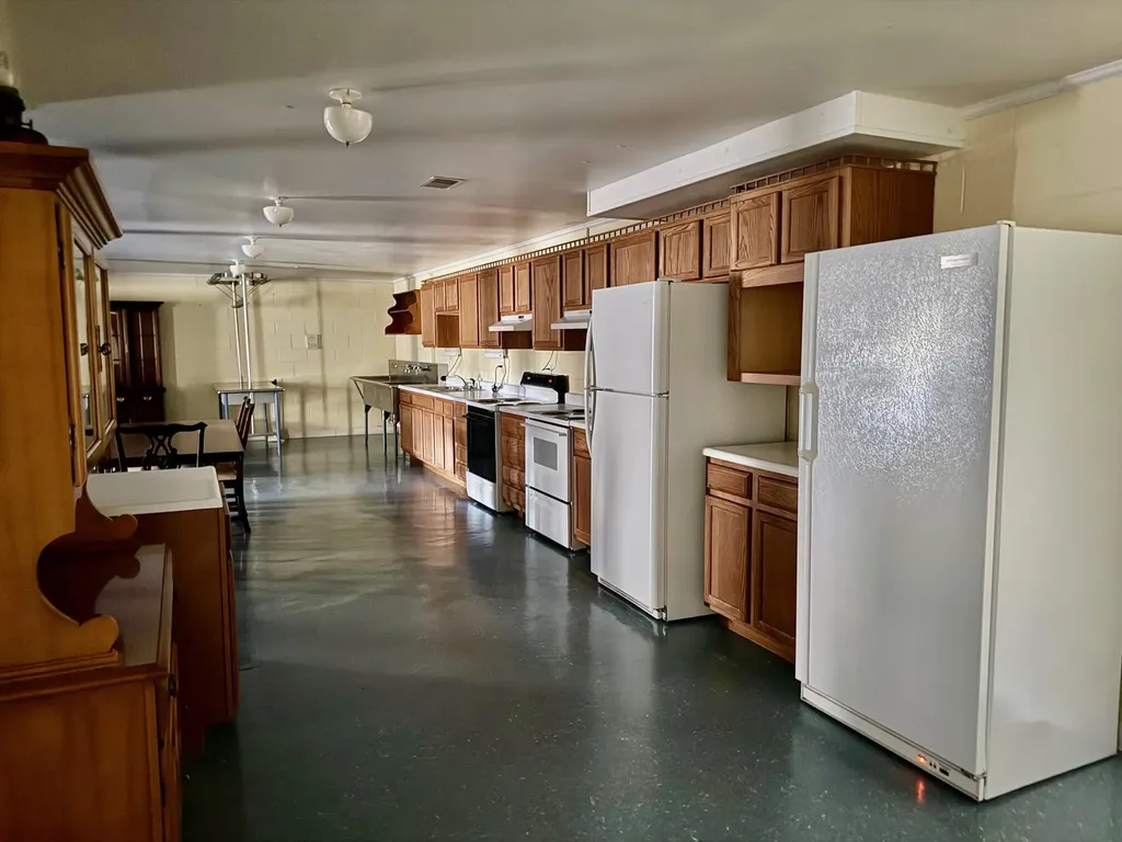 1235-A Long Branch Road Beattyville KY 41311
