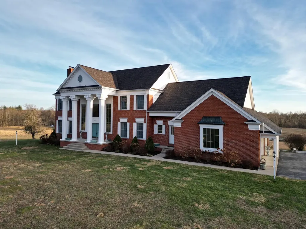 1235-A Long Branch Road Beattyville KY 41311