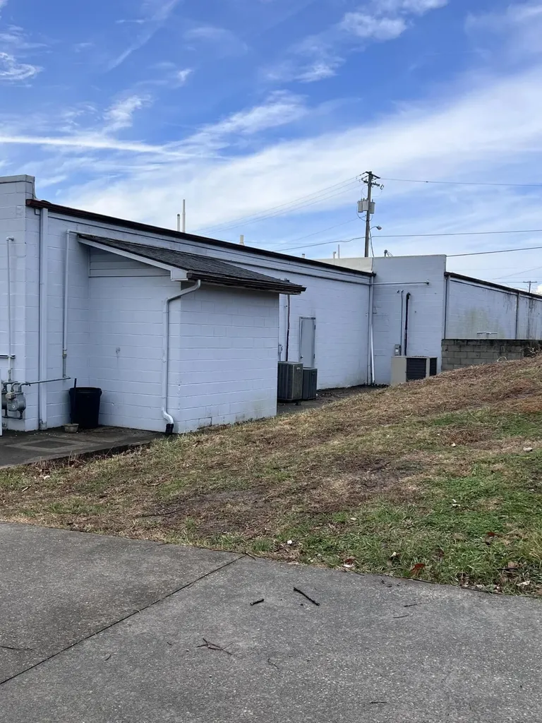 209 River Drive Irvine KY 40336