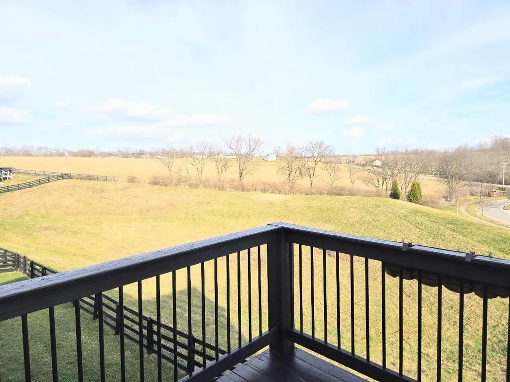 504 Shelburne Way Nicholasville KY 40356