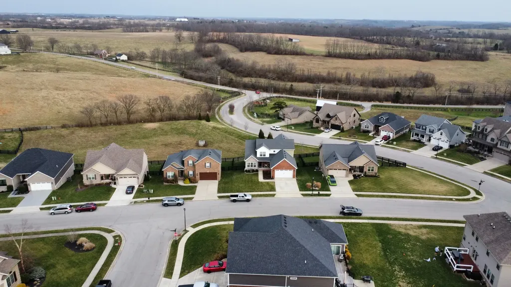 504 Shelburne Way Nicholasville KY 40356