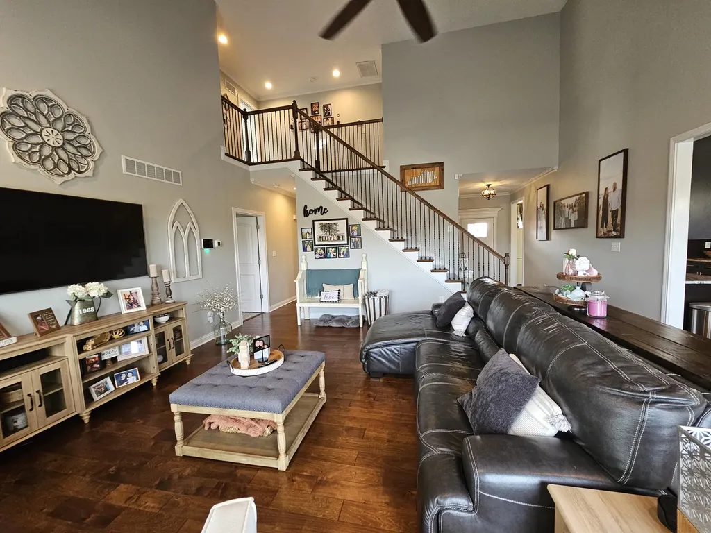 504 Shelburne Way Nicholasville KY 40356