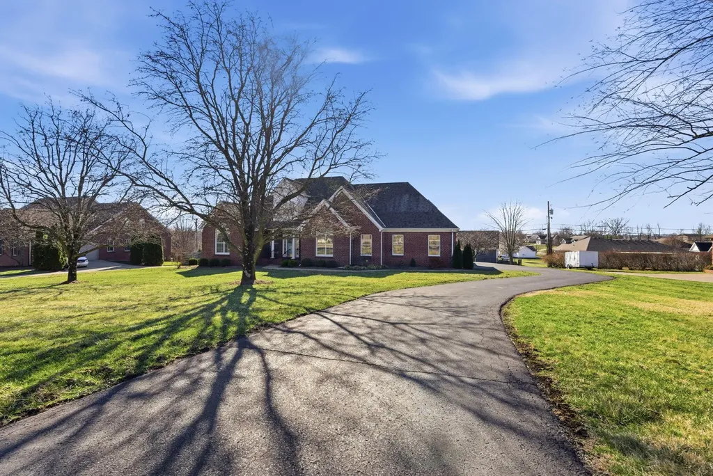 598 Harvest Lane Harrodsburg KY 40330
