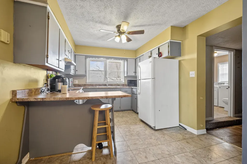6226 Hwy-421 Mckee KY 40447