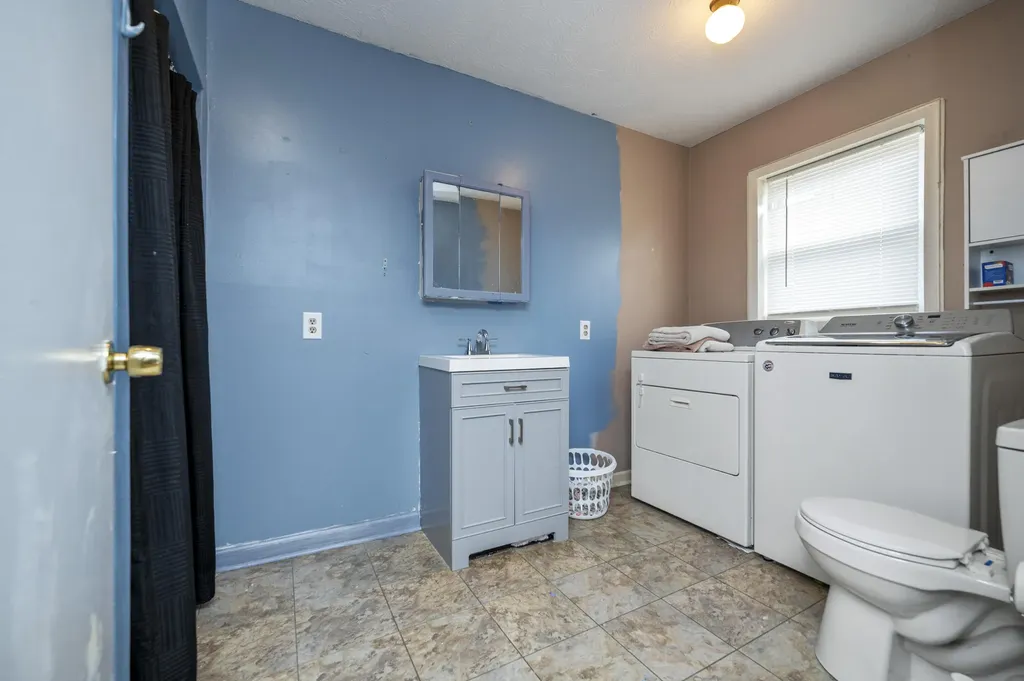 6226 Hwy-421 Mckee KY 40447