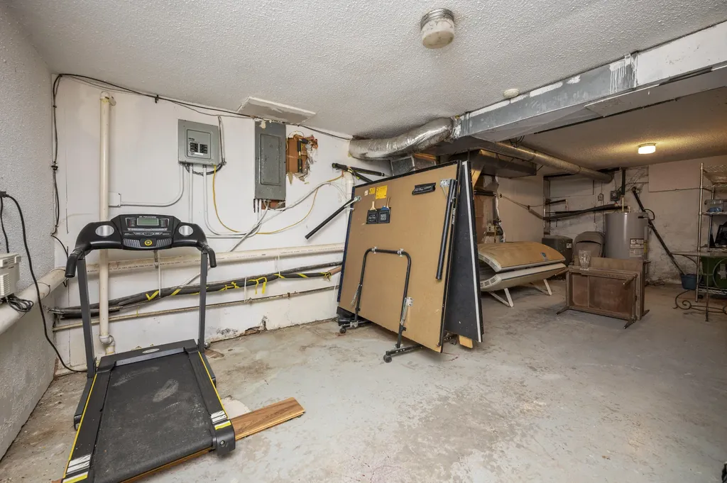 6226 Hwy-421 Mckee KY 40447