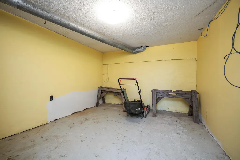 6226 Hwy-421 Mckee KY 40447