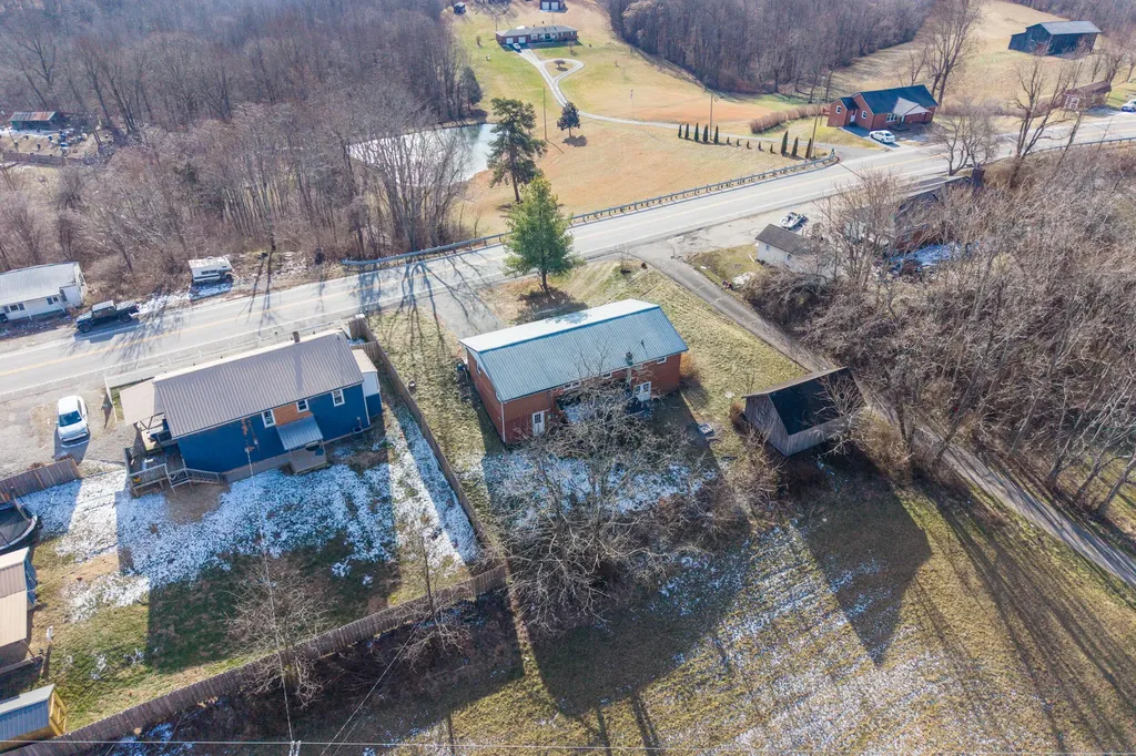 6226 Hwy-421 Mckee KY 40447