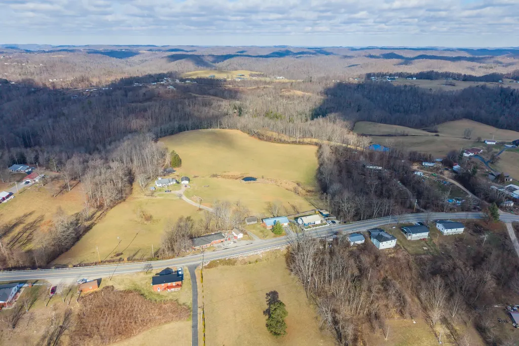 6226 Hwy-421 Mckee KY 40447