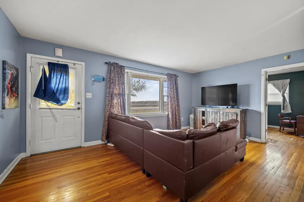 6226 Hwy-421 Mckee KY 40447