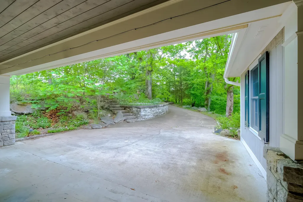 343 Ronclar Drive Lancaster KY 40444