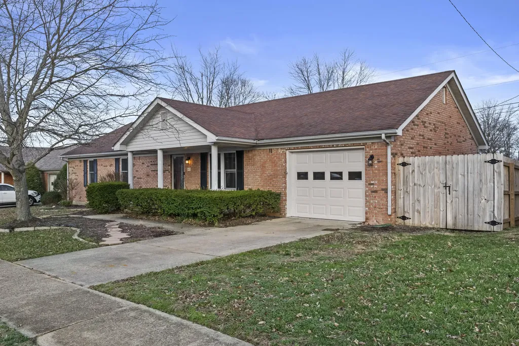 405 Woodspointe Way Wilmore KY 40390