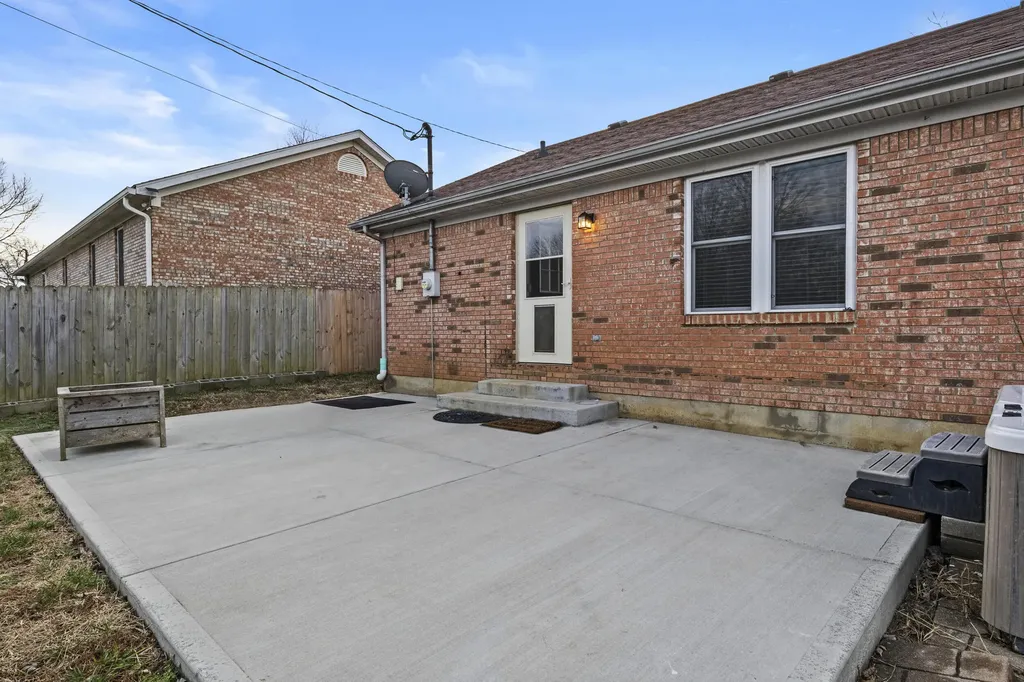 405 Woodspointe Way Wilmore KY 40390