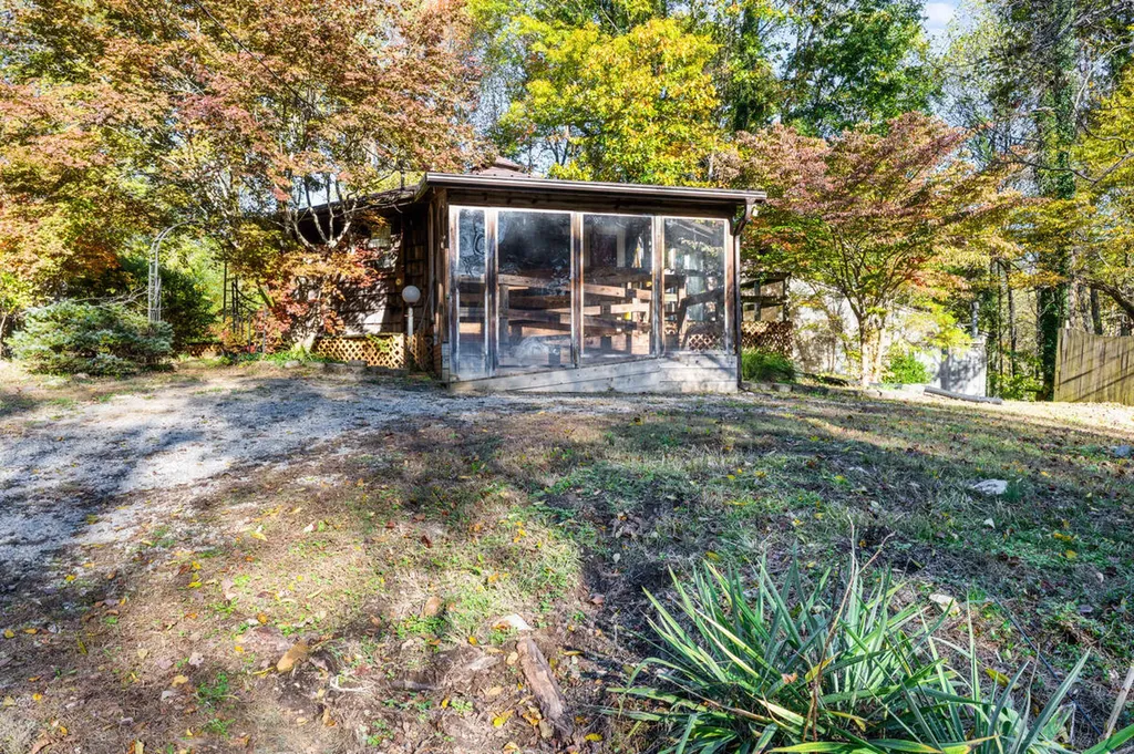 2143 Mt Gilboa Road Campbellsville KY 42718