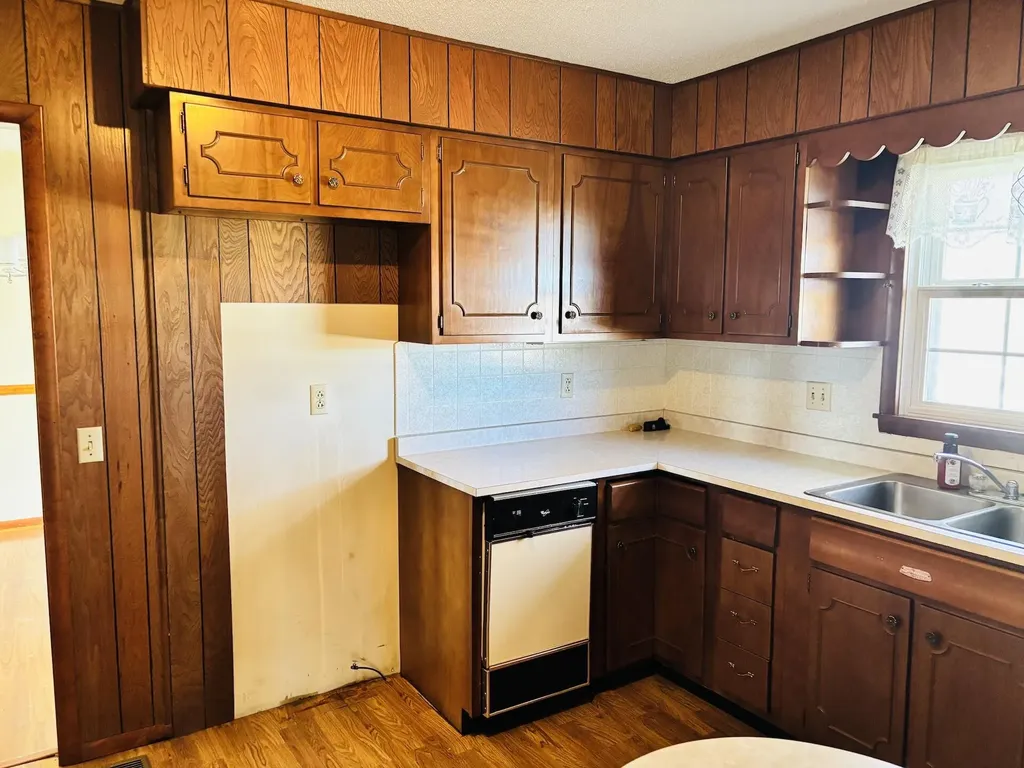 304 Highway 3525 Russell Springs KY 42642
